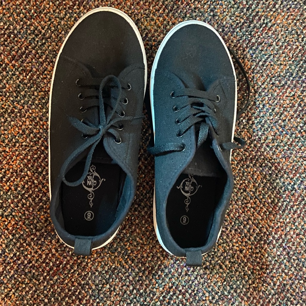 Wild Pair Black Sneakers with Minimalist Design